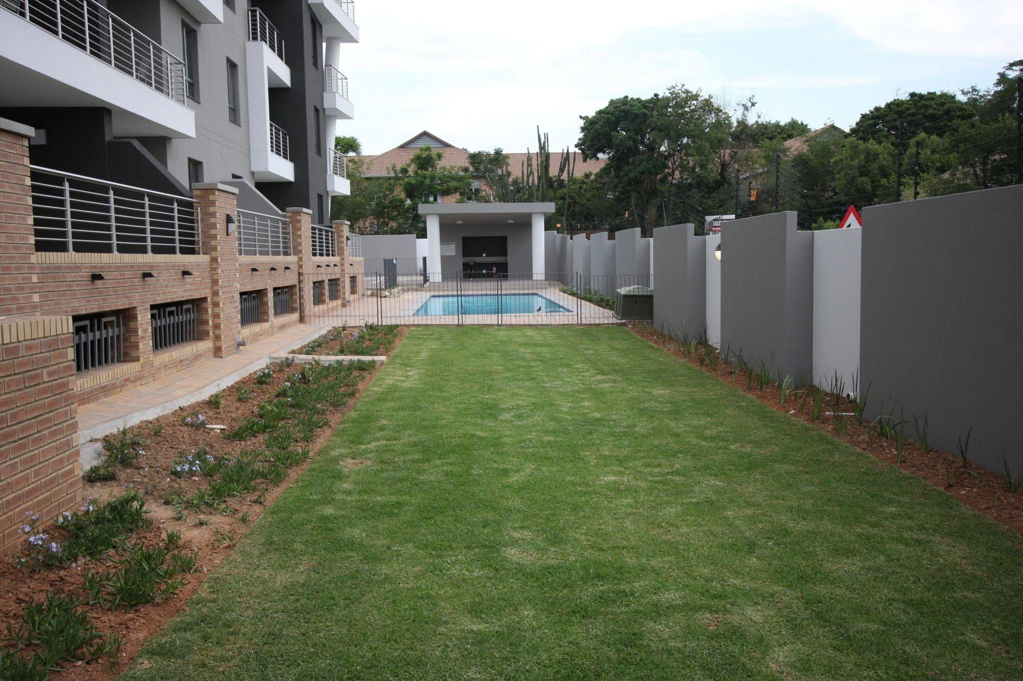 Cag The Hub Bryanston Apartment Johannesburg Exterior photo