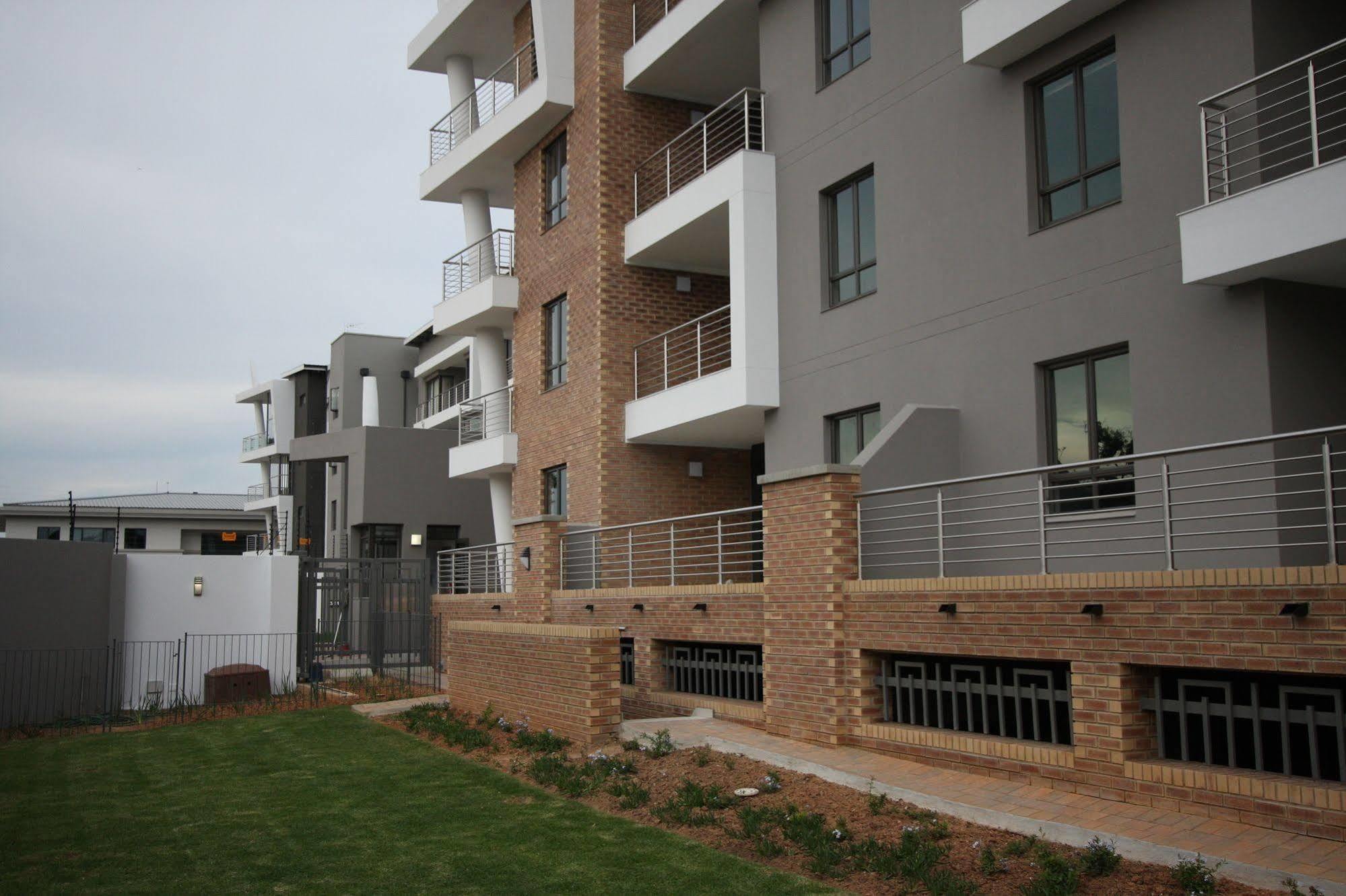 Cag The Hub Bryanston Apartment Johannesburg Exterior photo